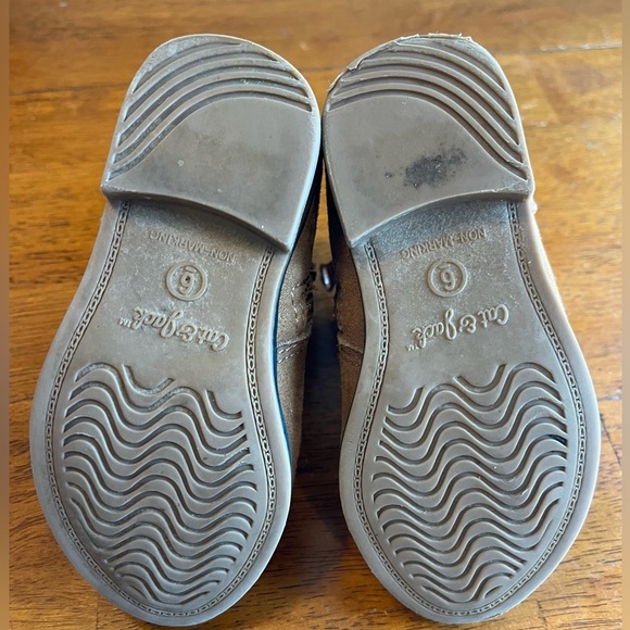 Cat & Jack Penelope toddler booties, size 6, cognac - Picture 3 of 5